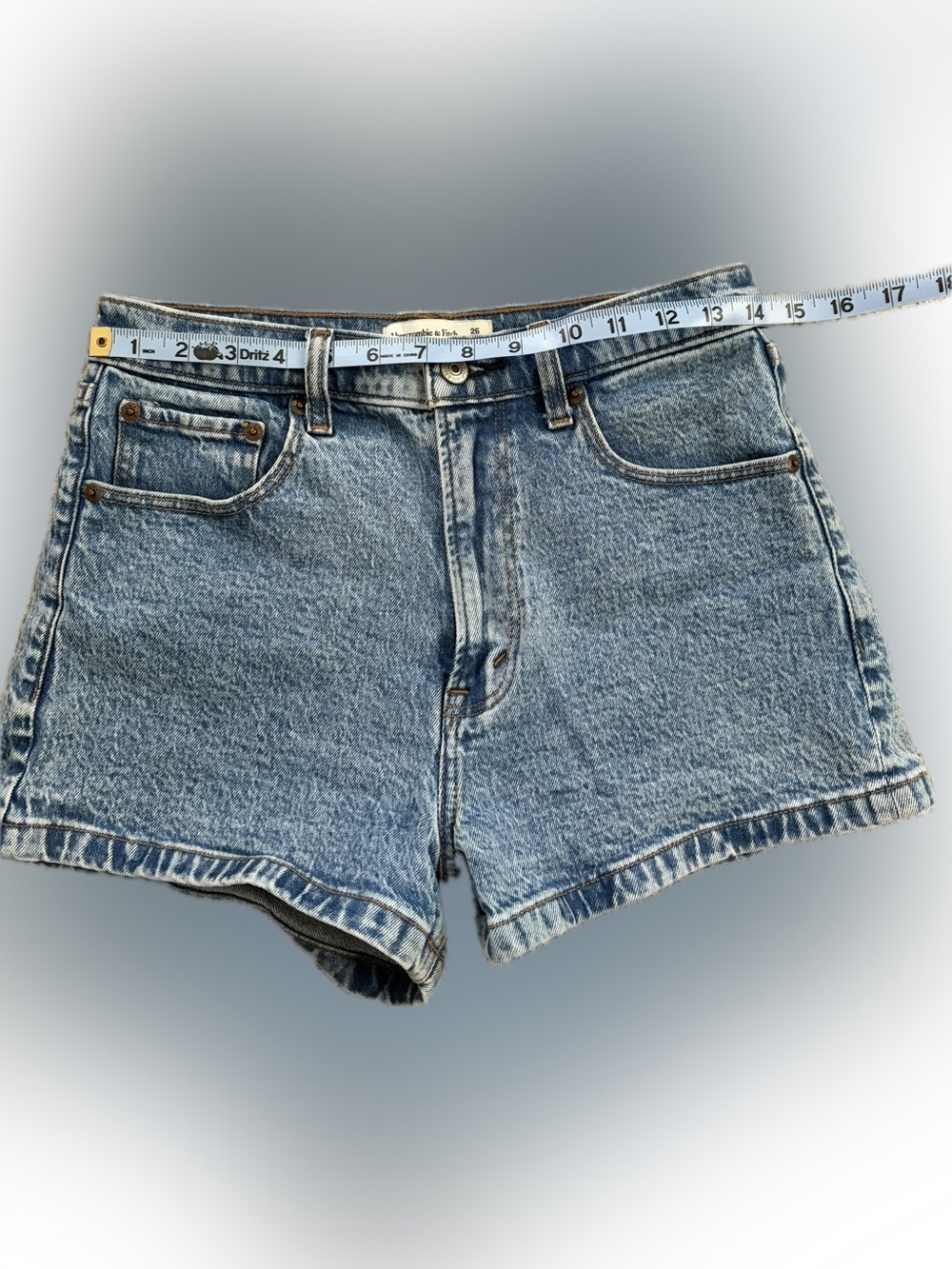 Abercrombie High Rise Mom Shorts - Size 26 / Medium (Excellent Condition) - Picture 4 of 6